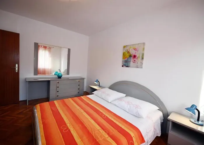 Apartments Mihovilovic - 50 M From Beach