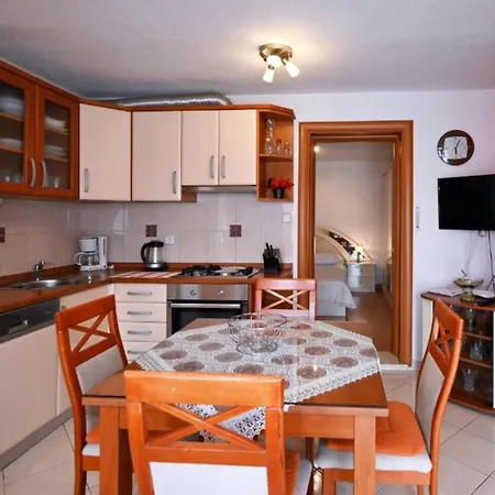 Apartments Mihovilovic - 50 M From Beach Slatine Exterior photo
