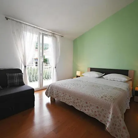 Apartments Mihovilovic - 50 M From Beach Slatine Exterior photo
