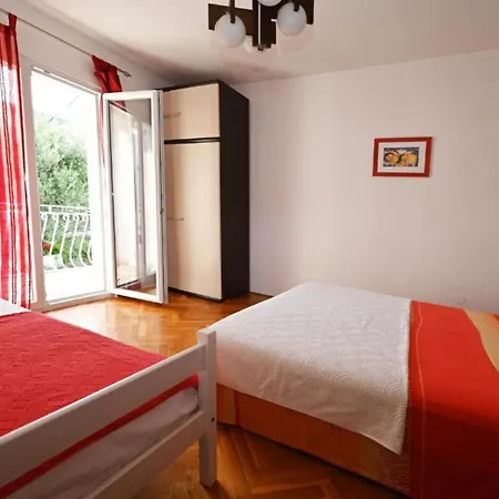 Apartments Mihovilovic - 50 M From Beach Slatine Exterior photo