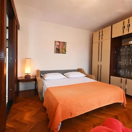 Apartments Mihovilovic - 50 M From Beach Slatine Room photo