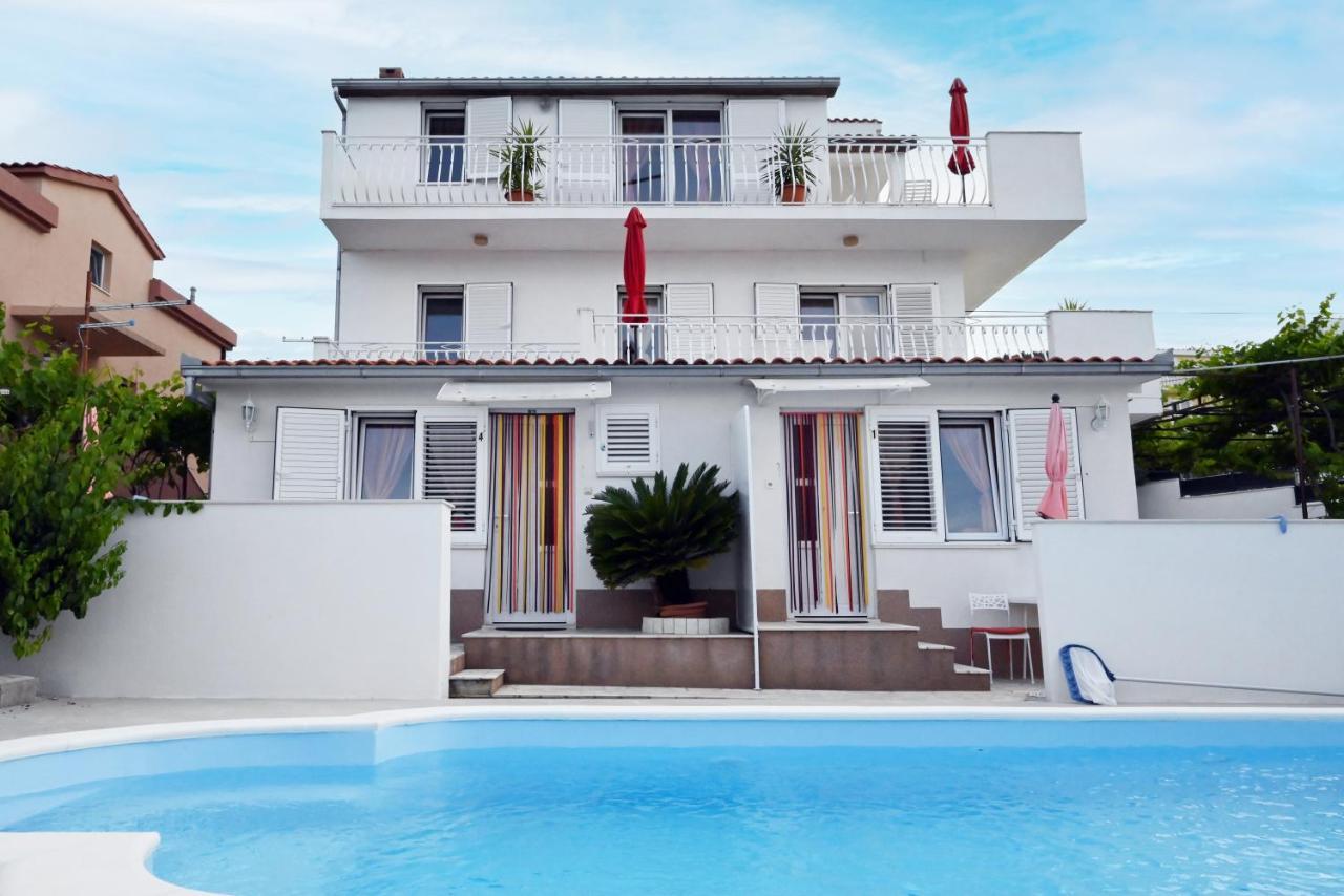 Mihovilovic - 50 M From