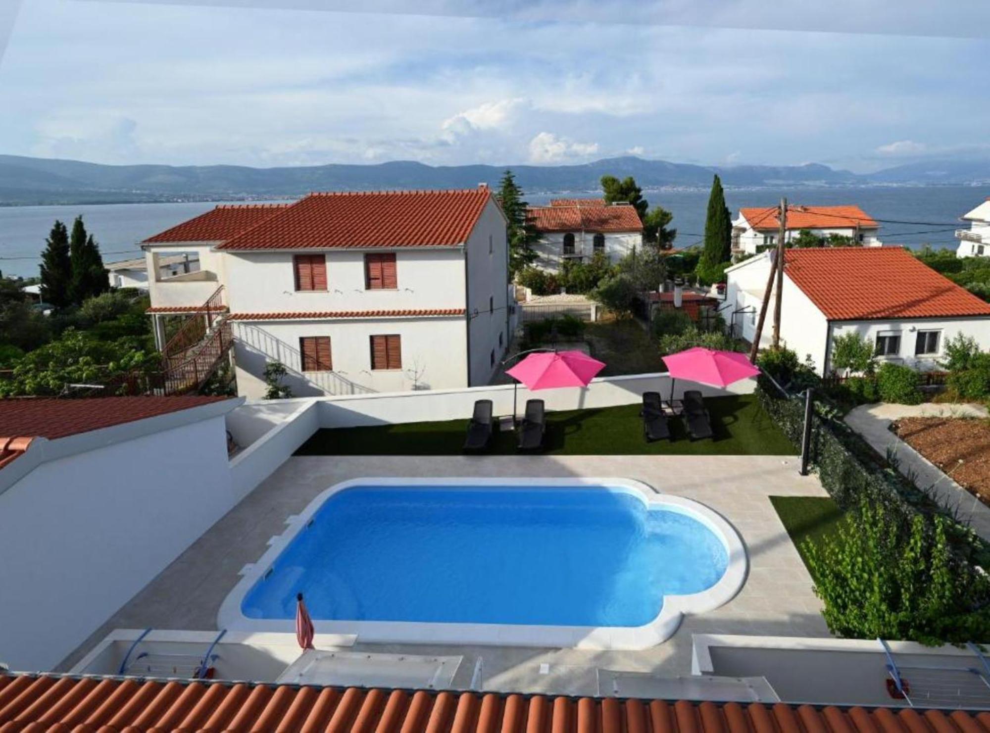 Mihovilovic - 50 M From Slatine